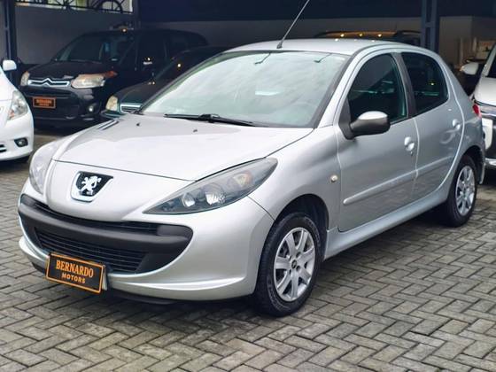 PEUGEOT 207 1.4 XR 8V FLEX 4P MANUAL PEUGEOT 207 1.4 XR 8V FLEX 4P MANUAL
